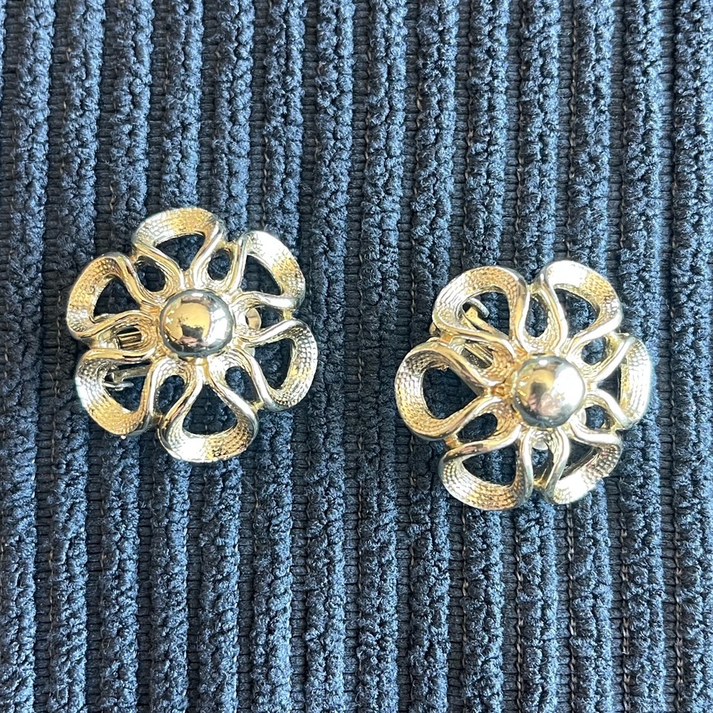 CORO VINTAGE CLIP GOLDTONE EARRINGS